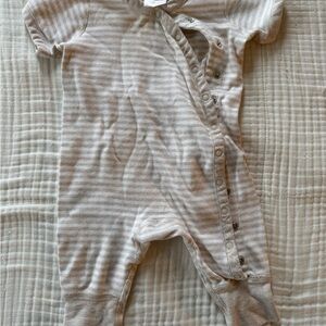 Hanna Andersson Cream Bodysuit with Snaps